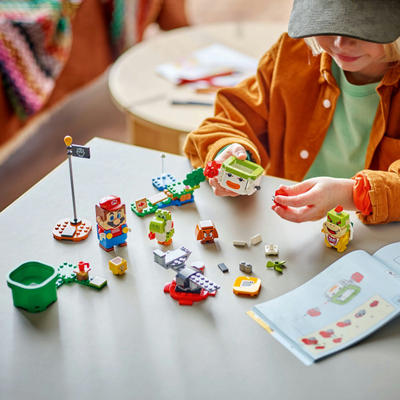 Сет игри LEGO Super Mario Adventures with Interactive Mario, интерактивен, со електронска фигура, разновидни бои