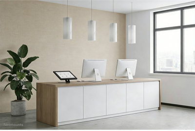 Qëndrim tableti Neomounts DS15-629BL1, universal, metalik, i zi