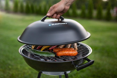 Grill me qymyr Blaupunkt GC301, diametër 41 cm, me kapak, i zi