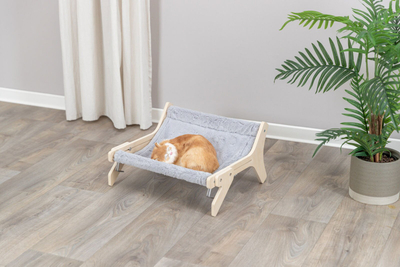 Кревет хамак за мачки Trixie Hammock, до 12 kg, велур, природно дрво