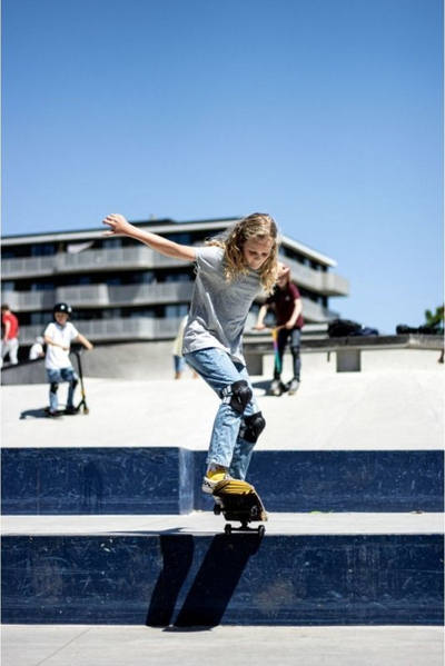Skateboard Black Dragon Prism Blox, 79cm, ABEC 5, i artë e zi