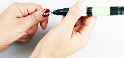 Set manikyri Creative Nails Touch Up Pencil, 2 copë, për thonj natyral dhe artificial, e bardhë dhe e zezë