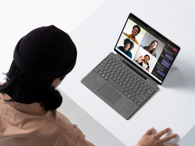 Таблет Microsoft Surface Pro 8, 13\", Intel Core i7-1185G7, 16GB RAM, 512GB SSD, сребрен