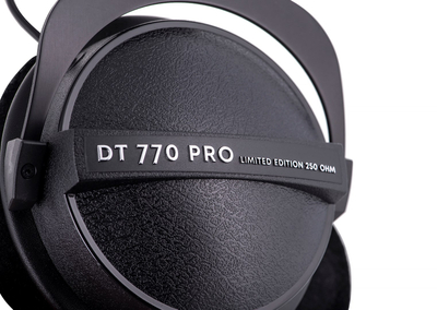 Kufje Beyerdynamic DT 770 PRO 250 OHM, me kabllo, të zeza