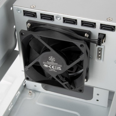 Kasë SilverStone CS351, Desktop
