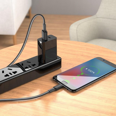 Kabllo USB në Micro USB Hoco Jaeger X69, 2.4A, 1m, e zezë