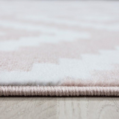 Tapet Ayyildiz Carpets Plus 8005, katror me cepa, me figura gjeometrike, rozë pastel