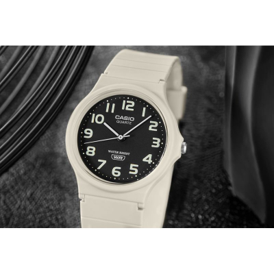 Orë dore Casio MQ24UC-8B, quartz, që s’e prish uji, e bardhë