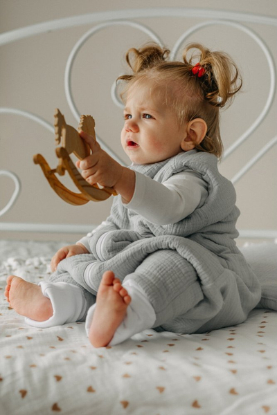 Thes gjumi për fëmijë PULP Bamboo Muslin, 1 TOG, me çorape, gri