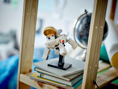 Figurë dekorative Astronaut 31152, dizajn modern, shumëngjyrëshe