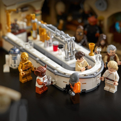 Model LEGO Star Wars Mos Eisley Cantina 75290 për me ndërtu, 3187 copë