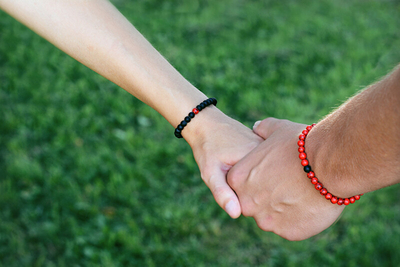 Byzylyk Troli Howlite and Onyx