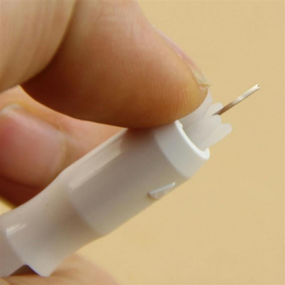 Futës automatik fijesh për gjilpërë AG330B, për qepje me dorë dhe makinë, plastikë 7.5 cm, blu