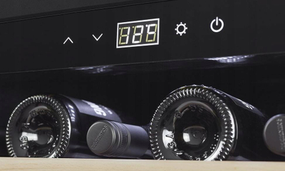 Frigorifer vere Caso WineSafe 18 EB Inox, 18 shishe, 5 20°C, inox