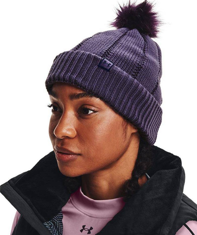 Kapelë beanie Under Armour Around Town CGI W, për femra, me pompon, e purpurt