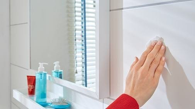 Jastëkë ngjitës Tesa Powerstrips Small Waterproof, që s’i hyn uji, mbajnë deri 1 kg, të bardhë