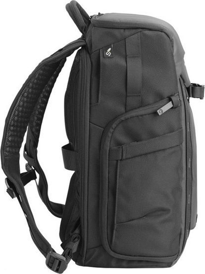 Shpinore fotografike Vanguard VEO ADAPTOR R44, 16L, portë USB, e zezë
