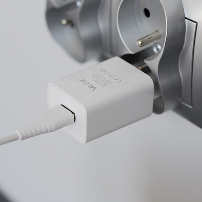 Karikues murit USB Vayox VA0051, 5V 2.1A, i bardhë