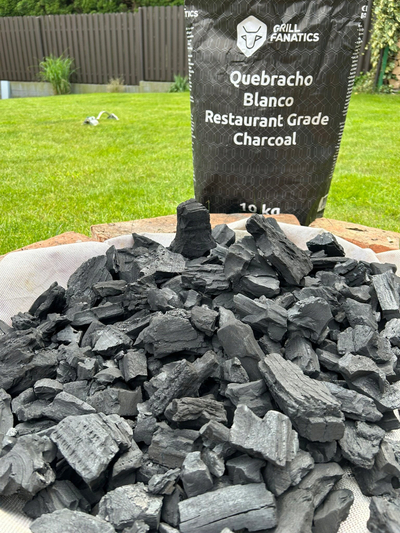 Qymyr druri Grill Fanatics White Quebracho, 10 kg, copëza të mëdha, për skarë