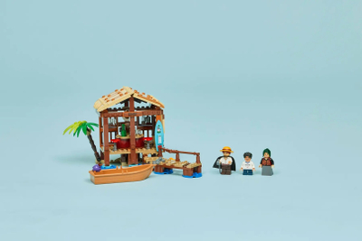 Set ndërtimi LEGO Creator Beach Bar, 299 pjesë, me varkë dhe minifigura, shumëngjyrësh
