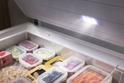 Friz horizontal Gorenje FH30EAW, ekran LED, i bardhë