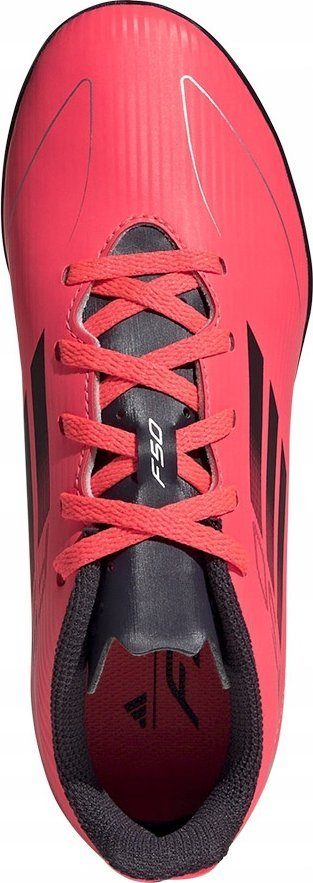 Këpucë futbolli për kalamaj Adidas F50 Club Astro Turf, me lidhëse, për fusha sintetike, rozë
