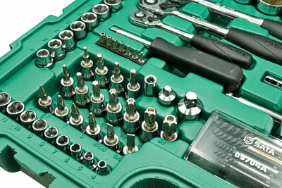 Set veglash SATA, 124 copa, çelësa basen 1/4" 3/8" 1/2", në kuti plastike jeshile