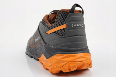 Këpucë hiking AKU Flyrock me Vibram Megagrip, shollë EVA, ngjyrë e zezë me portokalli