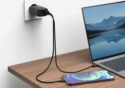 Karikues muri Ansmann Home Charger HC365PD, 65W, 2x USB C dhe USB A, i zi