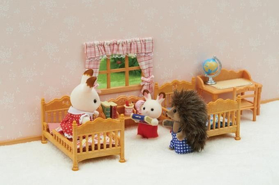 Set dhomë gjumi për fëmijë Sylvanian Families Children's Bedroom Set, me shtrat marinar, me tavolinë pune