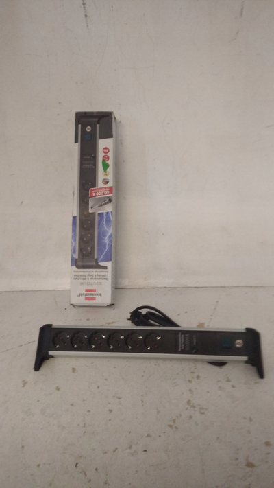 Shirit elektrik Brennenstuhl Alu-Office-Line, me 6 dalje, me mbrojtje nga mbingarkesa, i zi