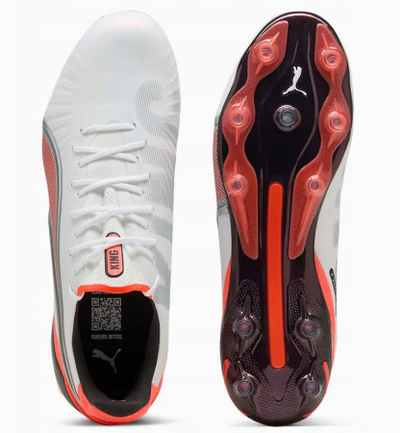 Këpucë futbolli Puma King Ultimate FG AG 108821 01, terren i fortë dhe artificial, të zeza
