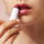 Balsam për buzë Nivea Blackberry Shine, me shkëlqim, 4.8g