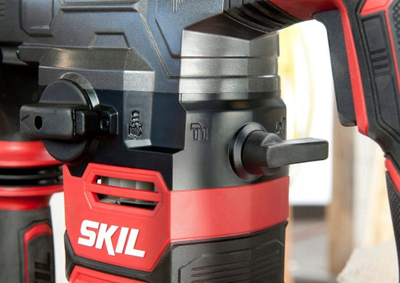 Çekiç‑stërvitje Skil 1500W, me kabllo, kuqe e zezë