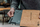Standi për laptop dhe tablet BakkerElkhuizen FlexTop 170, i rregullueshëm, portativ, gri e errët