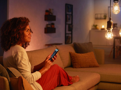 Llampë smart Philips Hue Filament E27, 7.2W, dritë e bardhë, e artë