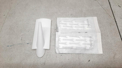 Varëse vetëngjitëse Tesa Powerstrips Hook Large, 2 copë, deri 2 kg, e bardhë