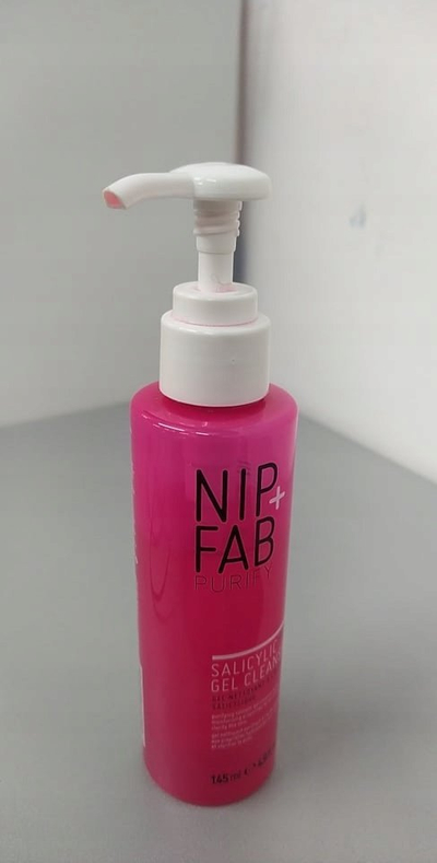 Xhel pastrimi për fytyrën Nip Fab Salicylic Fix, 145 ml, me acid salicilik, rozë