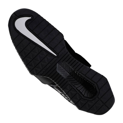 Këpucë burrash Nike Savaleos CV5708-010