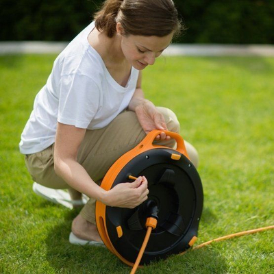 Set ujitje Fiskars 1020436, zorrë 15 m 3/8", portokalli