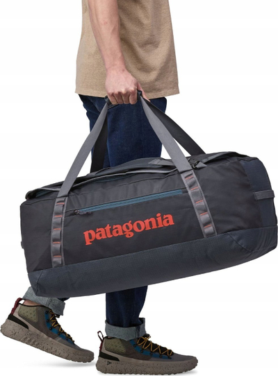 Çantë duffel Patagonia Black Hole 70L, që s’e merr uji, me rripa shpine, e zezë