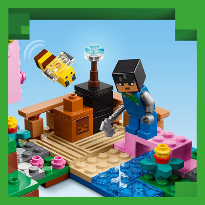 Set LEGO Minecraft Kopshti me Qershi në Lule 21260, 304 copa, për kalamaj 8+, shumëngjyrësh