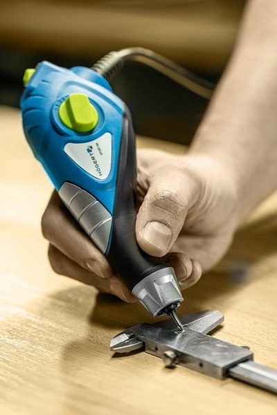 Gërryes i drejtë Hogert Technik HT2E130, 1.3kW, 7200 rpm, blu me të zezë