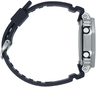 Orë për femra Casio G-Shock GM-2100-1AER Metal Covered (619), e zezë/argjendtë