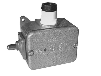 Граничен прекинувач Promet LK-10 W0-59-351012, клип (piston plunger), IP56, метален