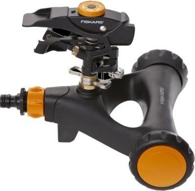 Sistem vaditës Fiskars Oscillating Sprinkler 28830180, me rrota, i portokalltë