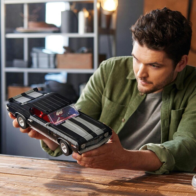 Set LEGO® Icons 10304 Chevrolet Camaro Z28, 1456 pjesë