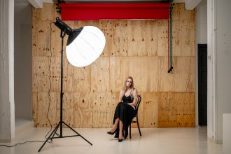 Softbox sferik Newell 80 cm, montim Bowens, i bardhë