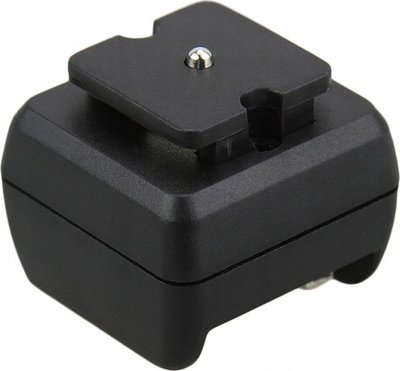 Adapter për blic JJC JSC-1, montim universal, plastikë e zezë