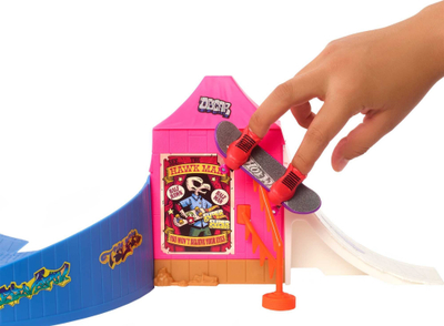 Set lodrash Hot Wheels Skate Amusement Park, me fingerboard Tony Hawk, efekte zanore, shumëngjyrësh